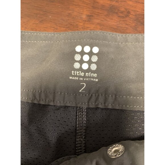 Title Nine Baltic Nimblene Swing Skort Size 2 A-Line Snap & Zip Closure Gray - Picture 4 of 8